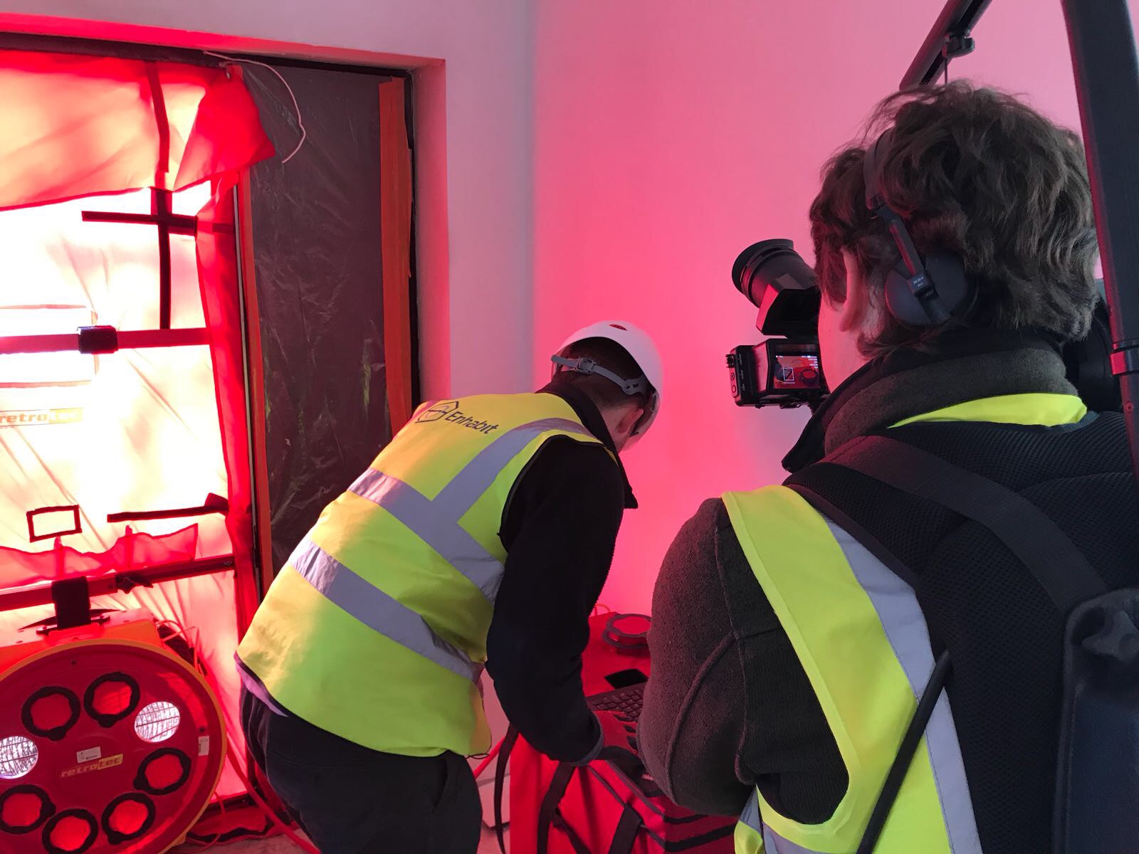 Level 2 airtightness testing with blower door fan